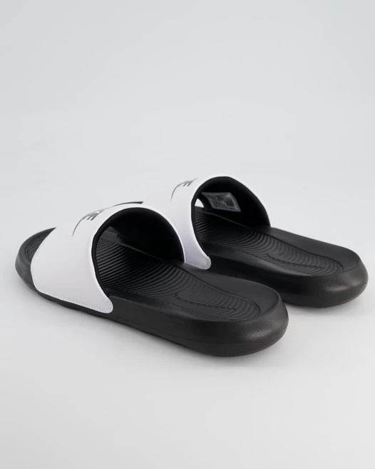 Nike Nike Victori One Slide In Weiß 3 Nike Nike Victori One Slide In Weiß – Bild 3