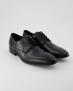 Lloyd Osmond In Schwarz