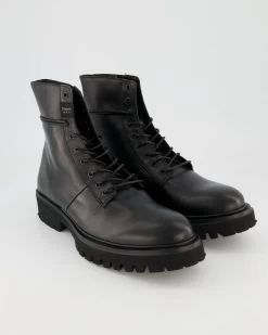 Blauer Flynn In Schwarz